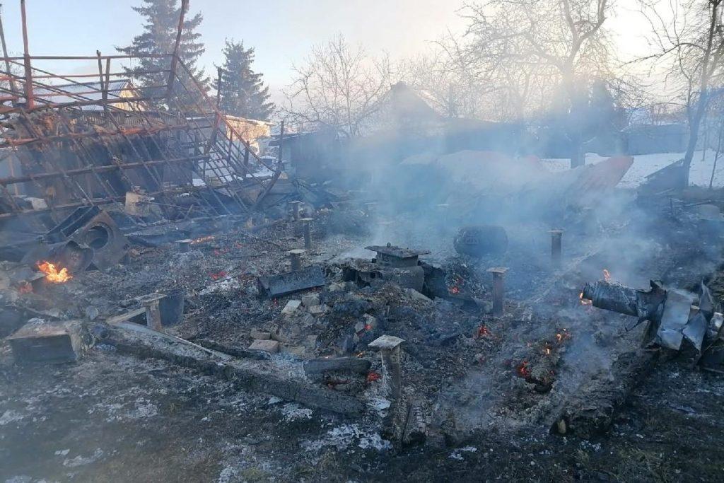 В Старожиловском районе сгорел деревянный дачный дом
