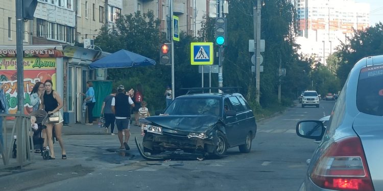 Около рязанской школы №73 произошло серьёзное ДТП