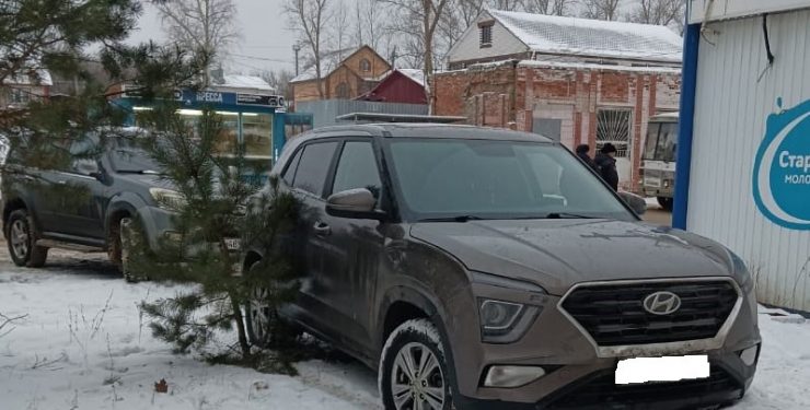 В рязанском Ряжске под колеса автомобиля угодил 14-летний подросток