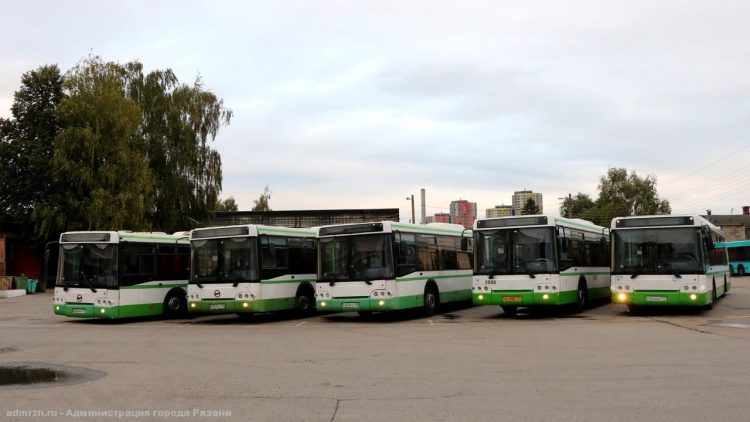 Администрация объяснила рязанцам, почему по вечерам на дорогах не хватает транспорта