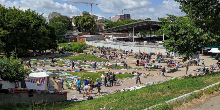 "Барахолку" на Лыбедском бульваре перенесут на улицу Дзержинского «Барахолку» на Лыбедском бульваре перенесут на улицу Дзержинского