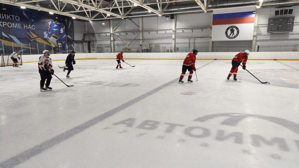 ХК «КПРФ» готовится к новому сезону в «Лиге Надежды»