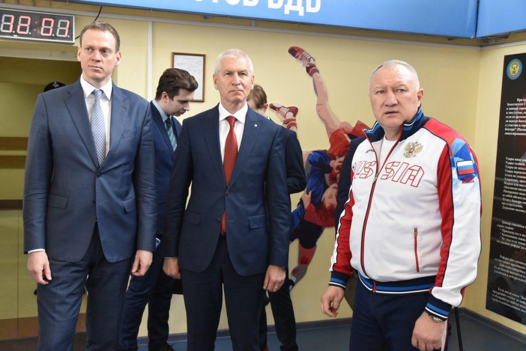 Министр спорта РФ Олег Матицын посетил РВВДКУ имени Маргелова