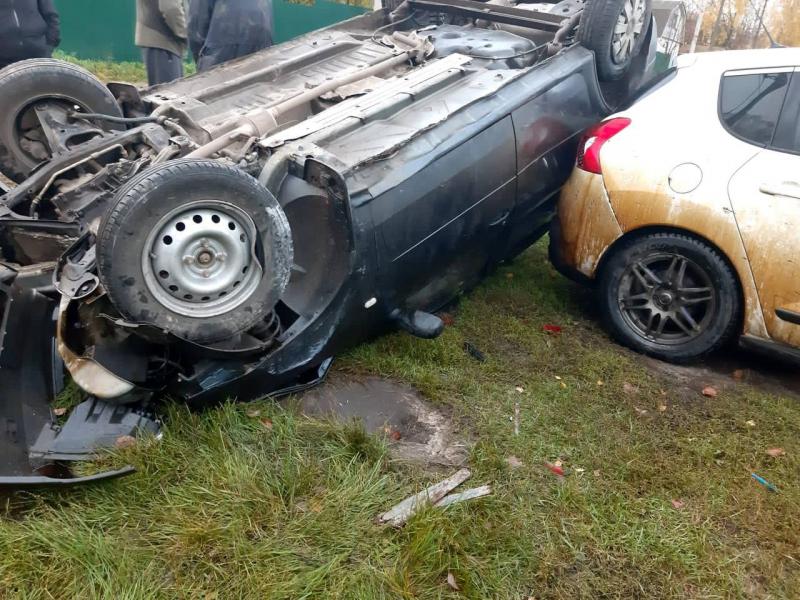 В Спасском районе 21-летний водитель-рецидивист на "Renault Logan" устроил ДТП