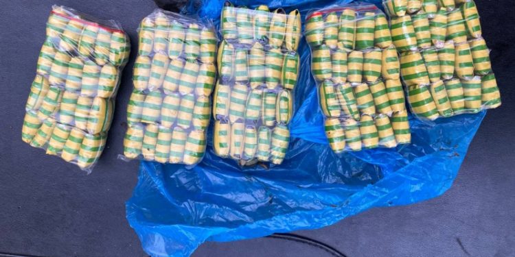 Рязанские полицейские изъяли у 21-летнего молодого человека наркотики Рязанские полицейские изъяли у 21-летнего молодого человека наркотики