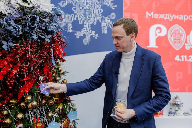 Рязанский губернатор Малков стал участников новогодней акции "Ёлка желаний"