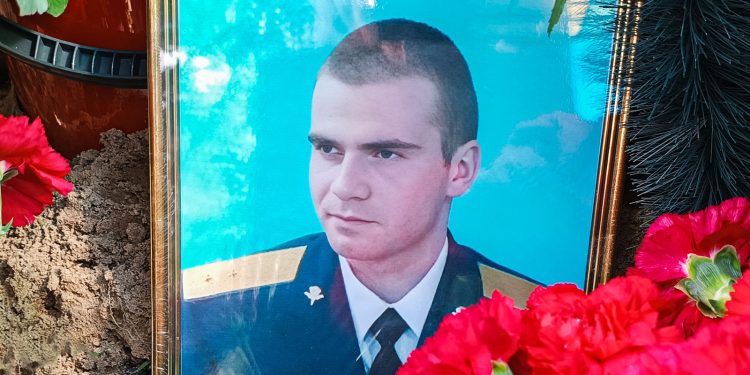 В зоне СВО погиб 29-летний выпускник РВВДКУ Артур Липатов