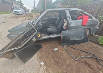 В рязанских Борках пьяный водитель на ВАЗ врезался в забор В рязанских Борках пьяный водитель на ВАЗ врезался в забор