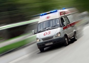 В Санкт-Петербурге девятиклассник ударил учительницу ножом по рукам и в спину В Санкт-Петербурге девятиклассник ударил учительницу ножом по рукам и в спину