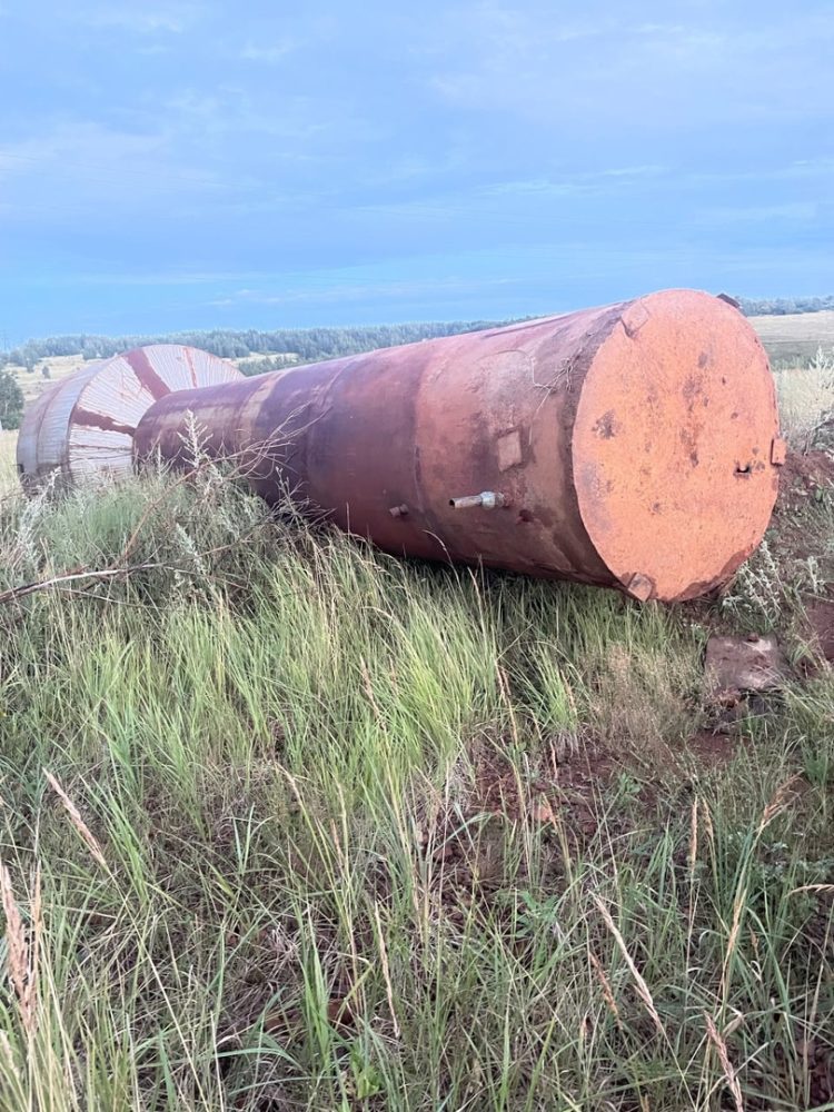 В Скопинском районе из-за урагана упала водонапорная башня