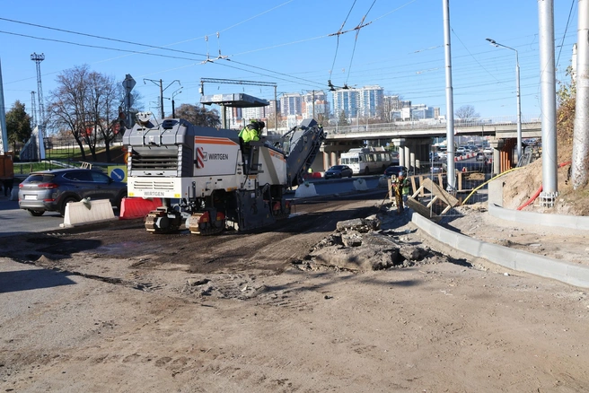 Ремонт на Московском шоссе изменил схему движения Ремонт на Московском шоссе изменил схему движения