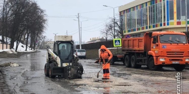 Ясинский представил план ремонта дорог на 2026 год