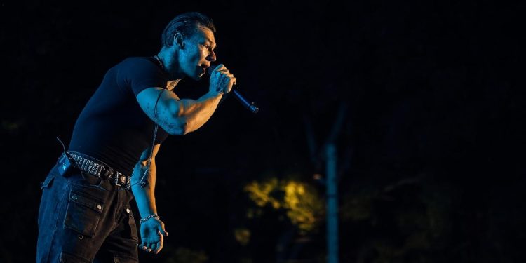 В Сети появились снимки с Фестиваля креативных индустрий В Сети появились снимки с Фестиваля креативных индустрий