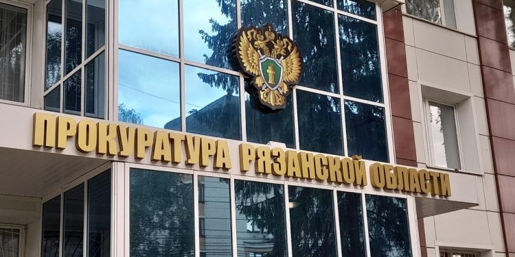 Деньги рязанского фонда ОМС истратили на зарплату врачей, дежуривших на выборах