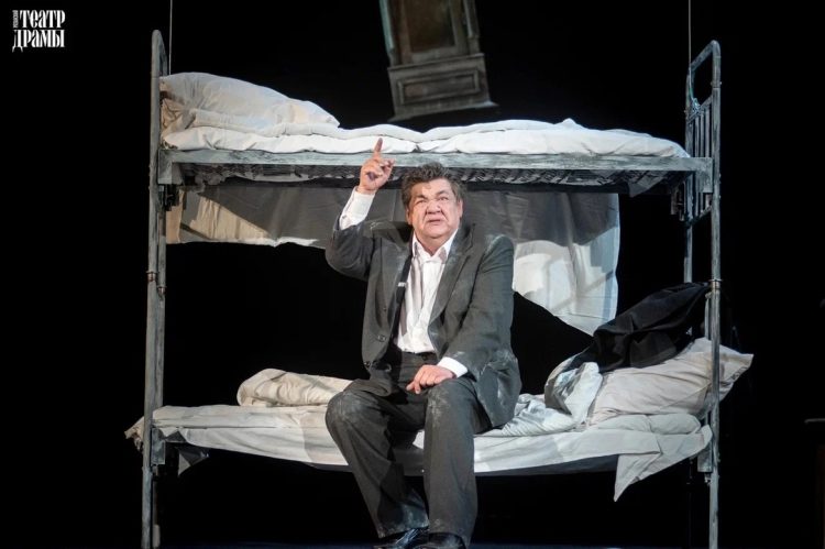 Рязанский актер Юрий Борисов удостоен награды на Международном молодежном театральном форуме