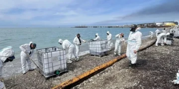 Местные жители Туапсе остались без моря в туристический сезон