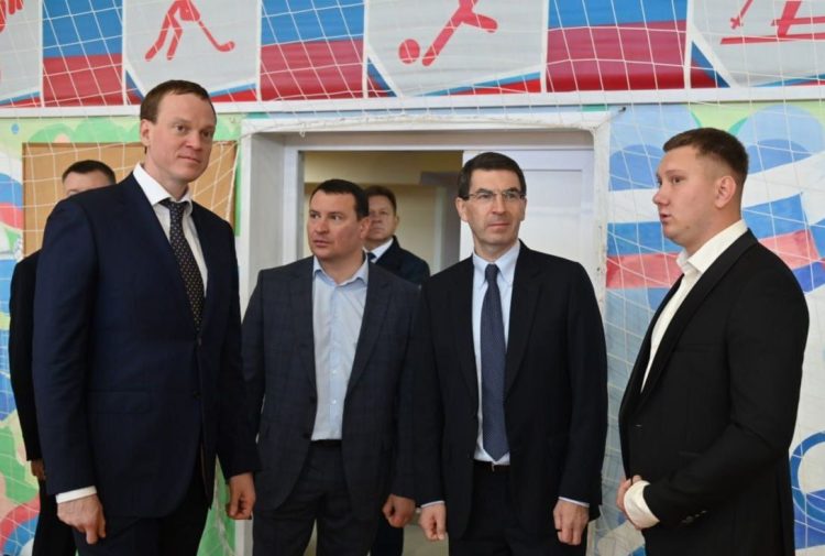 Малков и полпред президента в ЦФО Щеголев посетили соцобъекты и предприятия в Рязанской области