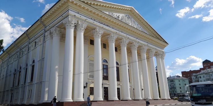 Рязанский театр драмы подал иск на подрядчика за дефекты в работах по реставрации здания