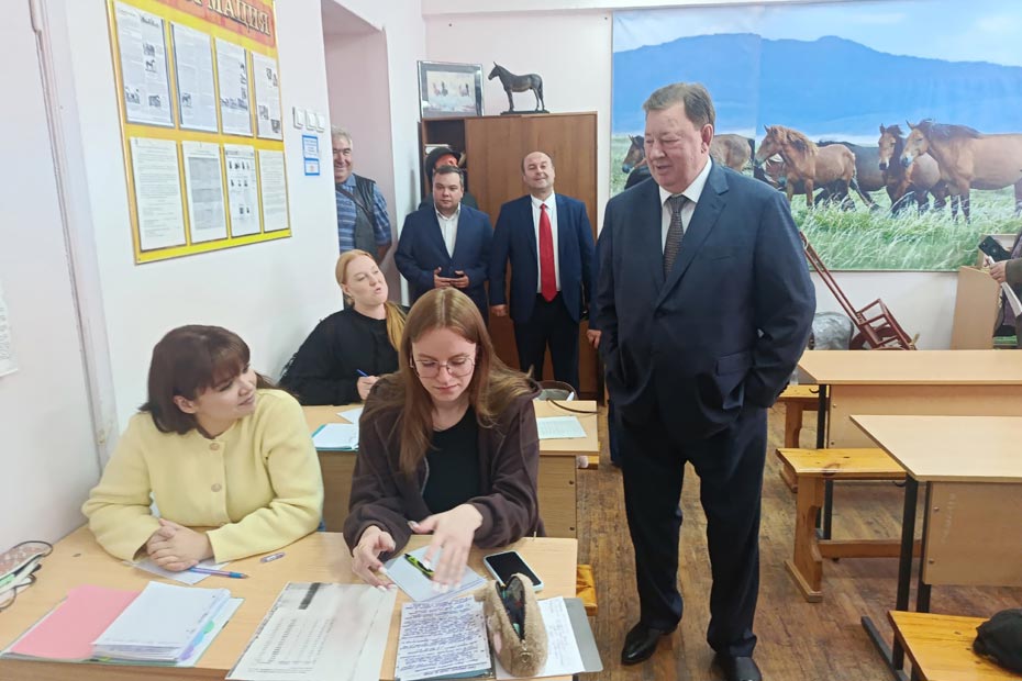 Зампредседателя ЦК КПРФ Владимир Кашин обсудил развитие АПК со студентами рязанского вуза
