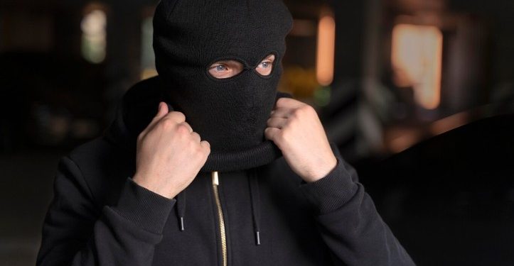 Рязанец обокрал сотрудниц салона красоты ради выпивки