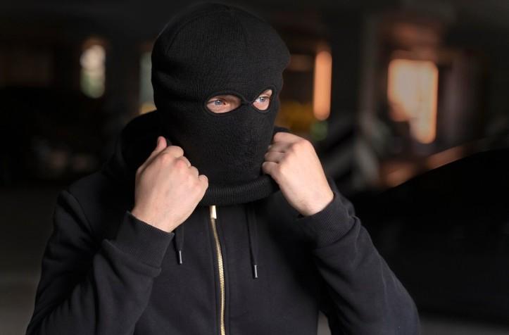 Рязанец обокрал сотрудниц салона красоты ради выпивки