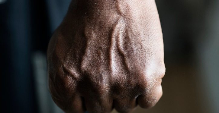 Жители Рязани посетовали на постоянные драки на улице Татарской