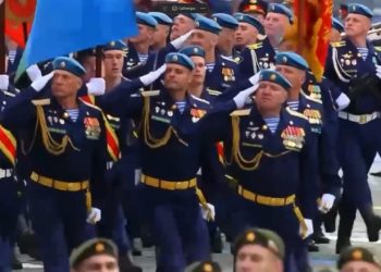 Курсанты Рязанского училища ВДВ прошли маршем по Красной площади