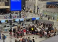 Пассажиры сутками ждут вылетов в аэропорту Сочи