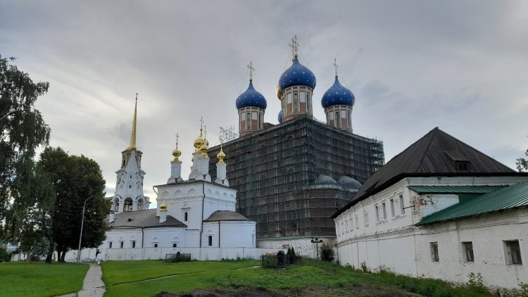 Рязанку расстроила стоимость обучения в воскресной школе