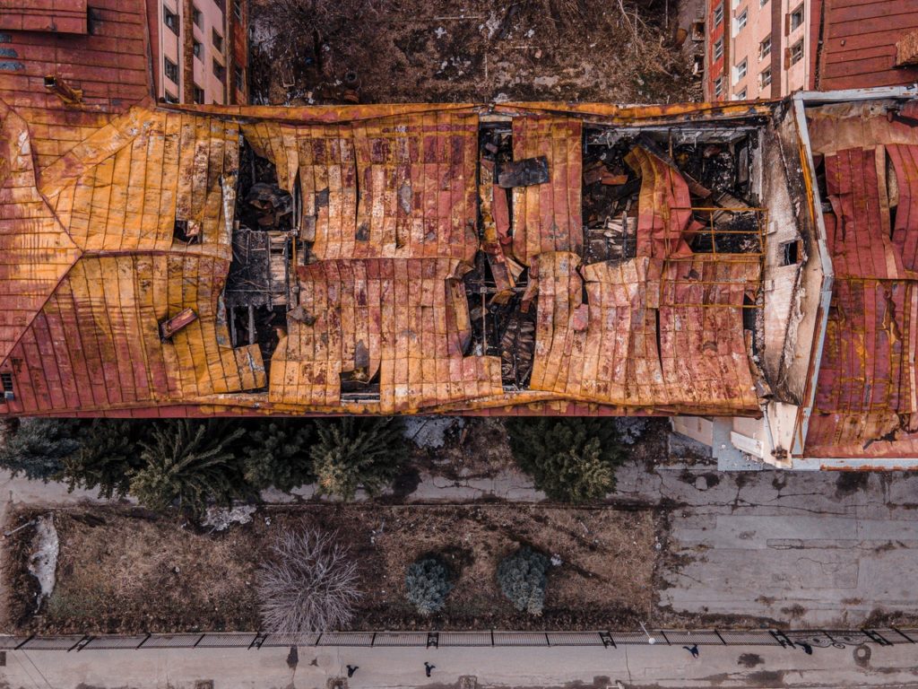 Рязанец показал последствия масштабного пожара в здании училища Связи с высоты