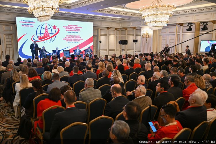 Денис Сидоров: «Антифашистский форум в Москве — сигнал миру: мы не допустим повторения трагедий XX века»