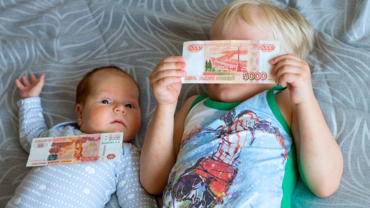 "Детские" поднимут до 60% заработка