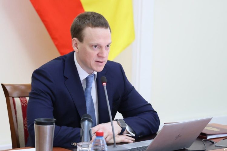 Губернатор Малков передал награду семье рязанского бойца