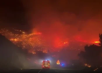 Пожары в Европе унесли жизни и сожгли дома