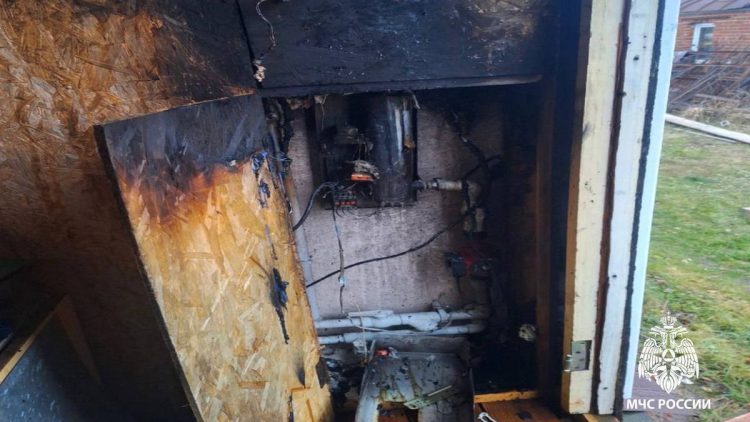 В Спасском районе из-за неисправности проводки загорелся дом