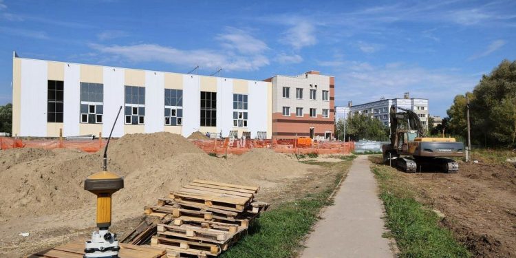 Строительство спорткомплекса в рязанском поселке Мехзавода завершат в ноябре