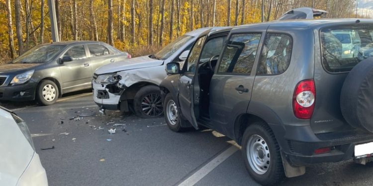 В ДТП на улице Качевской пострадали два водителя