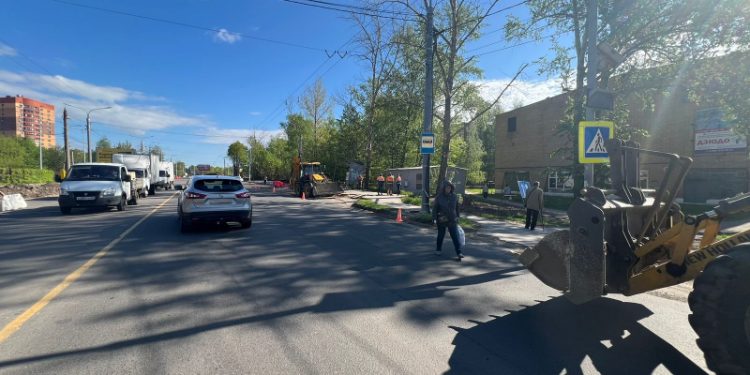 На улице Октябрьской 17-летний пешеход угодил под колеса автомобиля