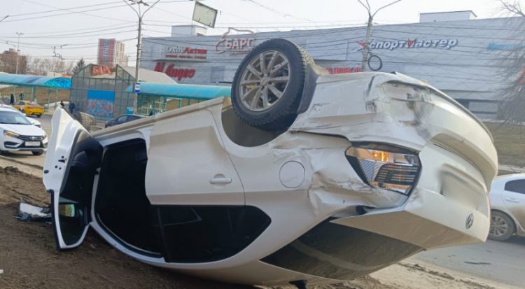 В ДТП около рязанского ТД "Барс" пострадала 14-летняя пассажирка