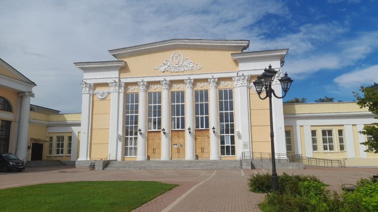 Кресла в зрительном зале Рязанской филармонии обновят в 2026 году