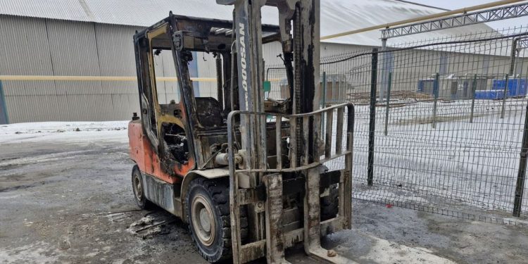 В Михайловском районе сгорел погрузчик