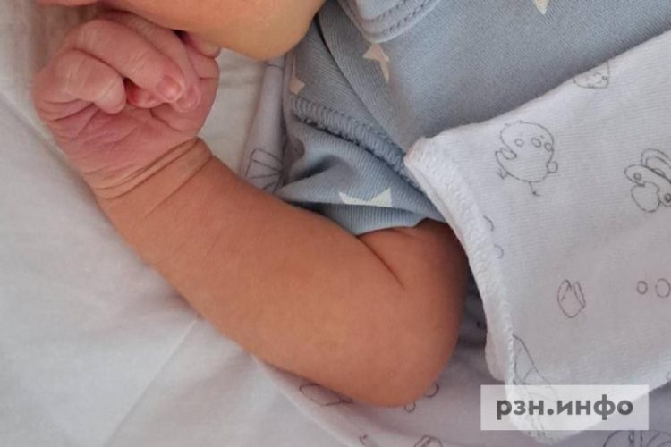 Оба родителя могут оформить отпуск при рождении двойни