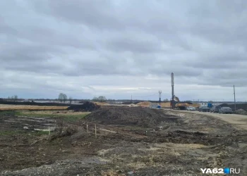 Строительство моста через Оку не снижает темпов из-за паводка