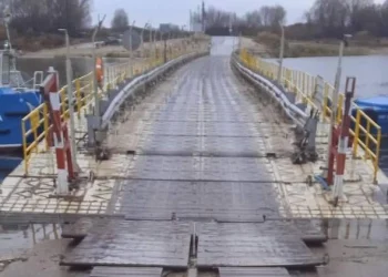 Мост у Троицы снова временно закроют Мост у Троицы снова временно закроют
