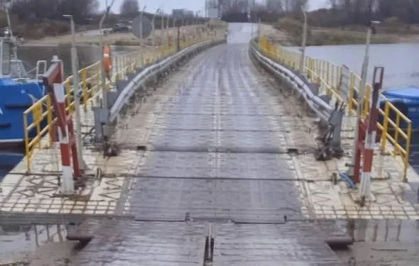 Мост у Троицы снова временно закроют