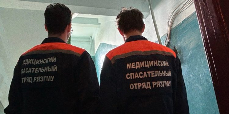 Рязанские волонтеры нашли в квартире труп женщины Рязанские волонтеры нашли в квартире труп женщины