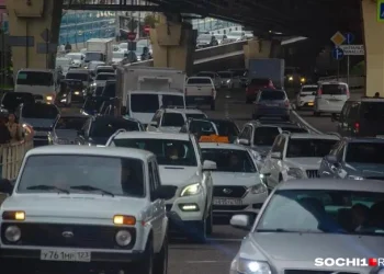Автомобилисты едут в Сочи из-за дорогих авиабилетов