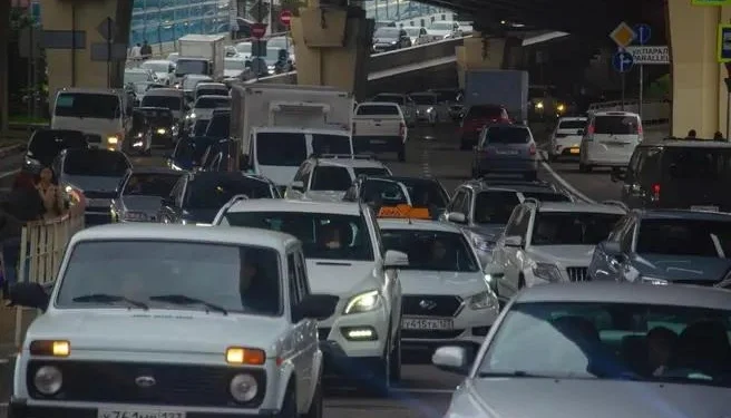 Автомобилисты едут в Сочи из-за дорогих авиабилетов