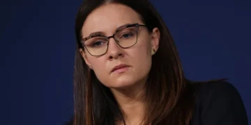 Верховная Рада Украины отправила правительство в отставку