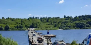 Наплавной мост у Фатьяновки начал пропускать машины